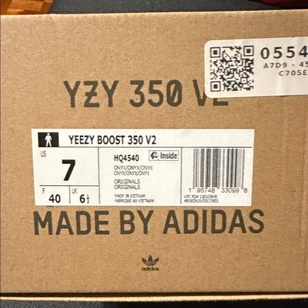 Adidas Yeezy Boost 350 V2 ‘bred’